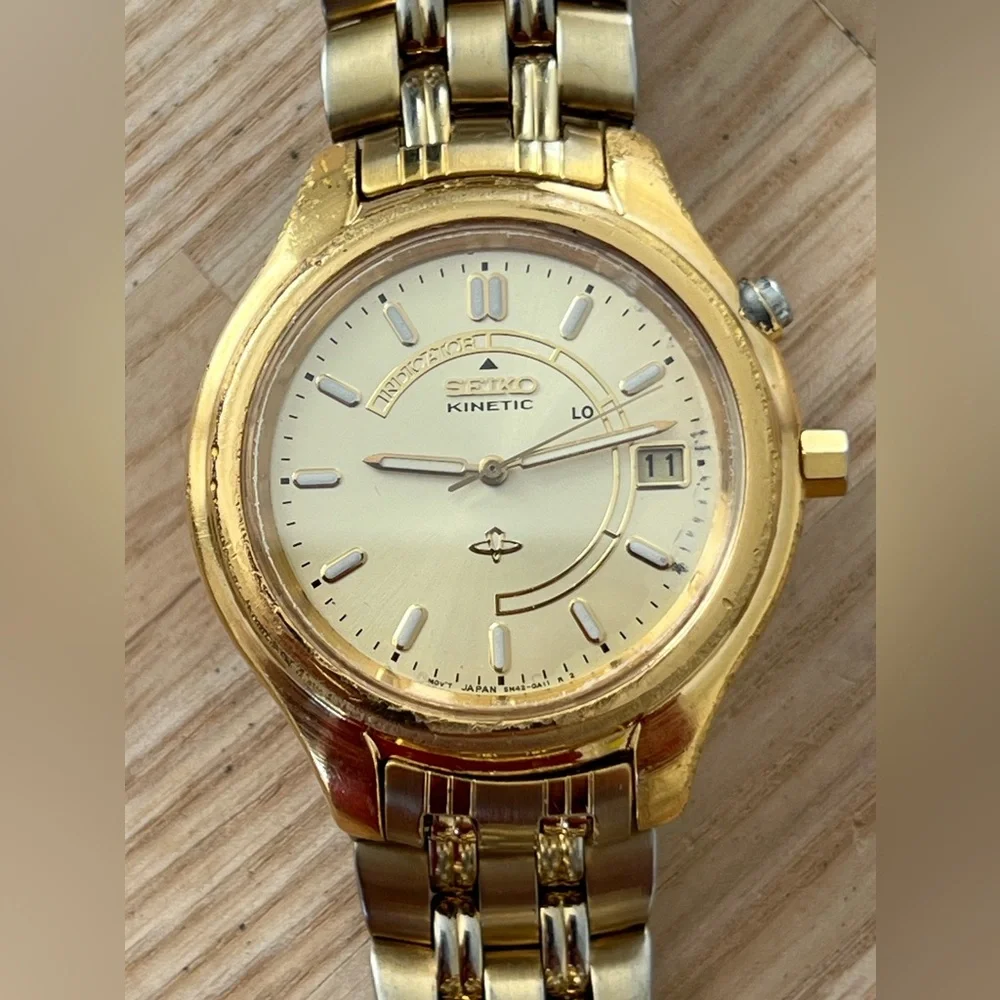 Seiko Kinetic Automatic Men’s Watch Gold-Tone Dial, Case, Bracelet, Date Window